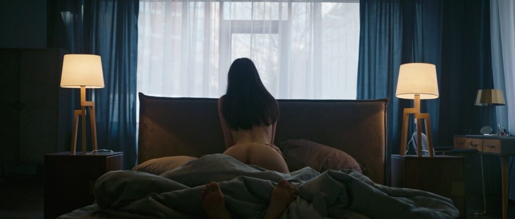 Elena Lyadova nude - Chto delat zhenshchine, yesli u neyo dva lyubovnika, a vybrat nuzhno odnogo s01e01-02 (2022)