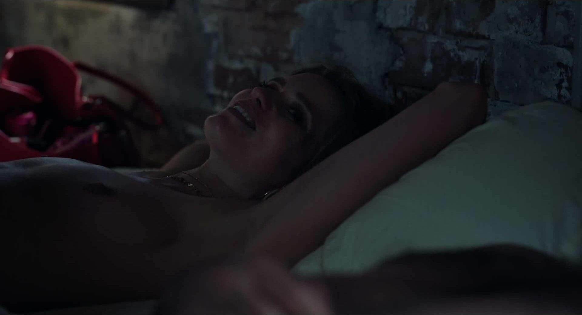 Abbey Lee nude - Florida man s01e01,04 (2023)