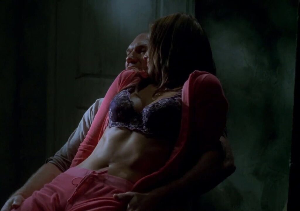 Holly Valance sexy - Prison Break s01e11, s02e04 (2005-2006)