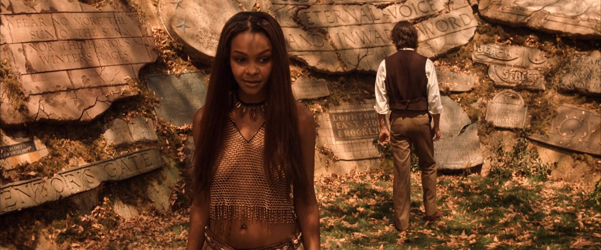 Samantha Mumba sexy – The Time Machine (2002)