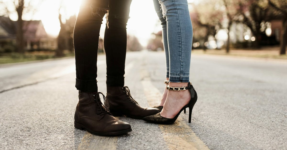 ¿Qué pasa si le regalas zapatos a tu pareja? Una teoría advierte lo terrible que es hacerlo