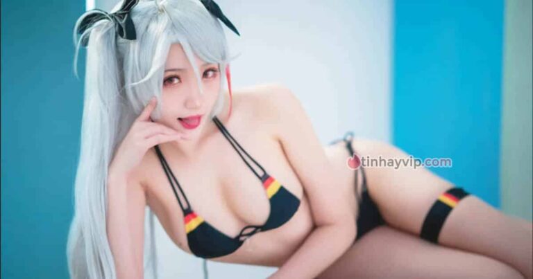 Guaxichan cosplay Prinz Eugen bikini khoe dáng nóng bỏng