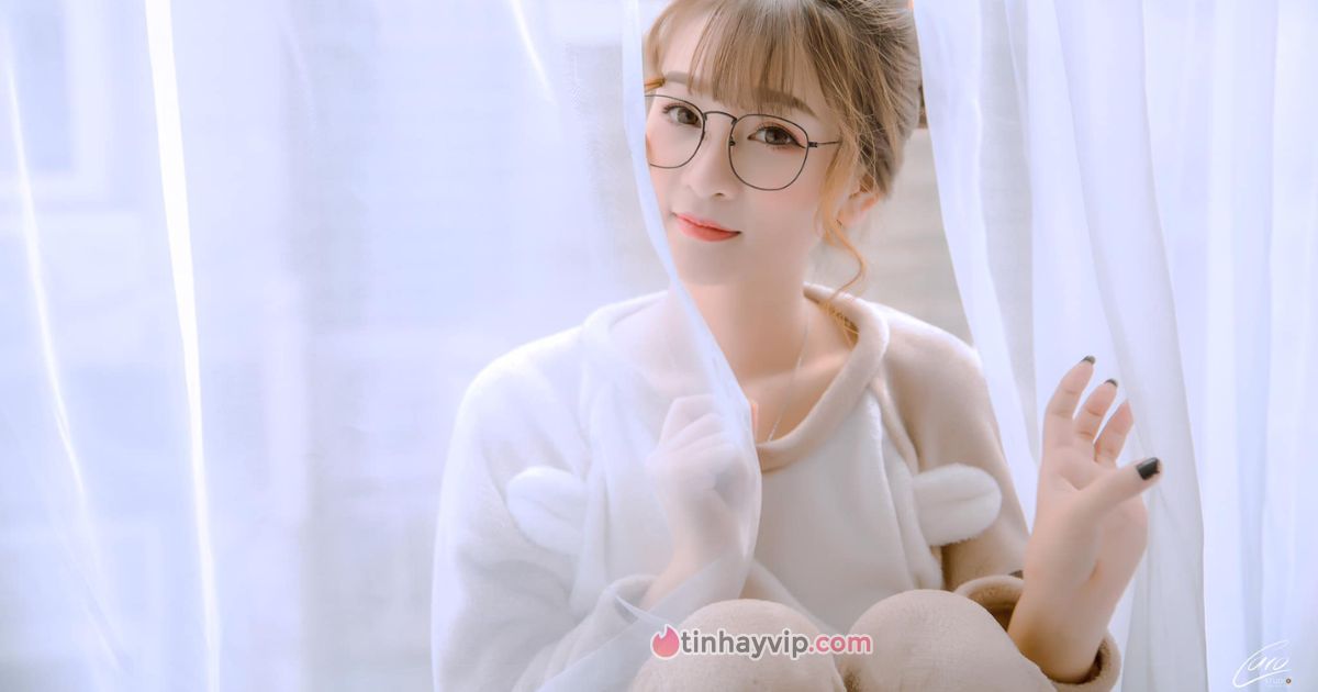 Lyly Sury muốn làm công chúa sau chuỗi ngày cô đơn